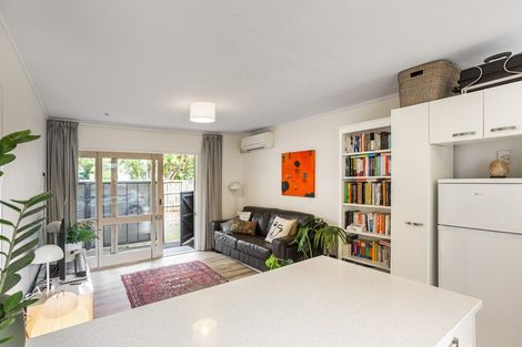 Photo of property in 2/69a Landscape Road, Mount Eden, Auckland, 1024