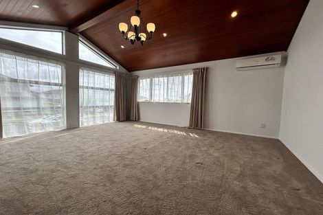 Photo of property in 10 Irongate Avenue, Ranui, Auckland, 0612