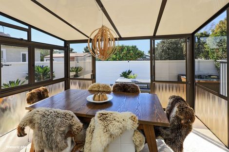 Photo of property in 500 Fenwick Street, Mayfair, Hastings, 4122