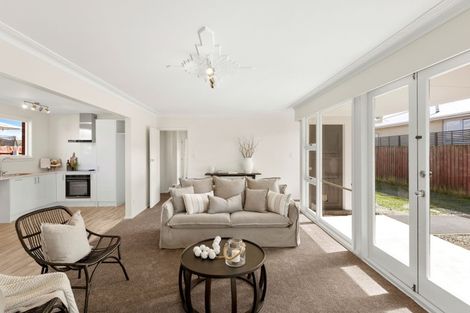 Photo of property in 11 Waratah Street, Avondale, Christchurch, 8061