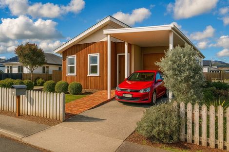 Photo of property in 36 Fergusson Street, Woodville, 4920