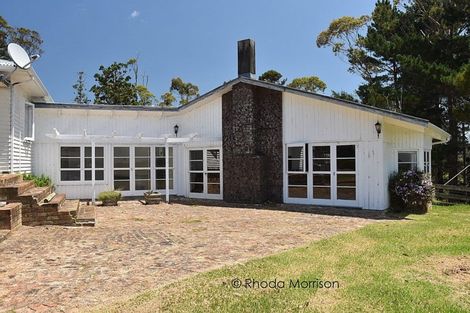 Photo of property in 535 Whakapirau Road, Whakapirau, Maungaturoto, 0583