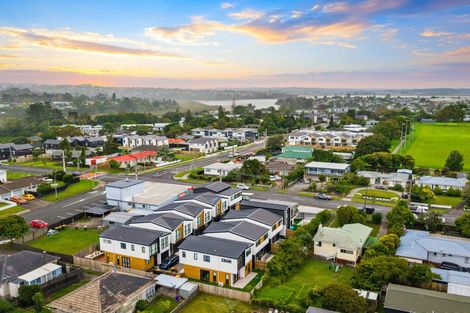 Photo of property in 108d Taikata Road, Te Atatu Peninsula, Auckland, 0610