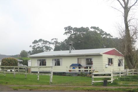 Photo of property in 11 Makere Street, Waitara, 4320