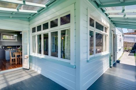 Photo of property in 7a Bay View Road, Bluff Hill, Napier, 4110