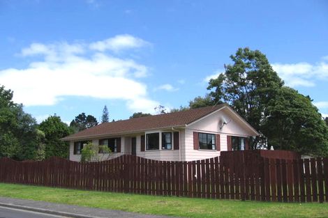 Photo of property in 49 Gatman Street, Birkdale, Auckland, 0626