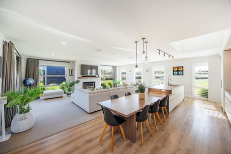 Photo of property in 9 Paterson Lane, Kelvin Grove, Palmerston North, 4470