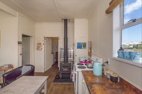 Photo of property in 10 Mahuri Street, Himatangi Beach, Foxton, 4891