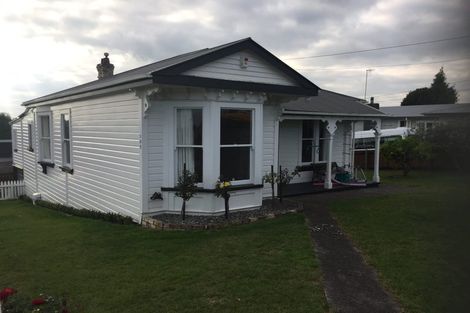 Photo of property in 102 Forest Lake Road, Forest Lake, Hamilton, 3200