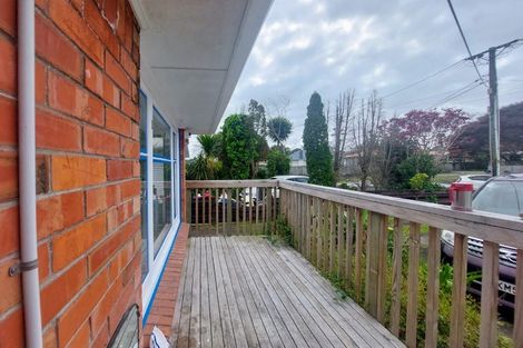 Photo of property in 1/9 Kirrie Avenue, Te Atatu South, Auckland, 0610
