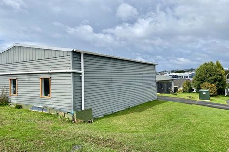 Photo of property in 12 Locket Road, Glenfield, Auckland, 0629