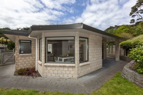 Photo of property in 18 Sams Way, Raumati South, Paraparaumu, 5032