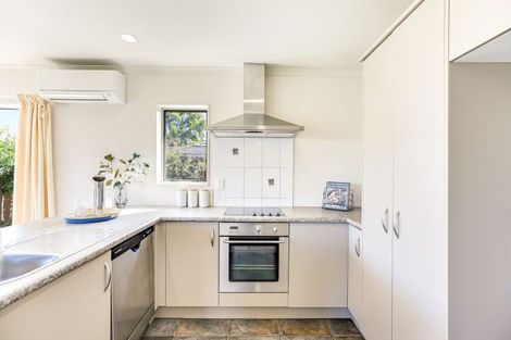 Photo of property in 18b Abergeldie Way, Cambridge, 3434