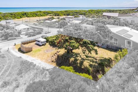 Photo of property in 62 Karaka Street, Castlecliff, Whanganui, 4501