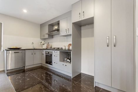 Photo of property in 28/5 Perekia Street, Albany, Auckland, 0632