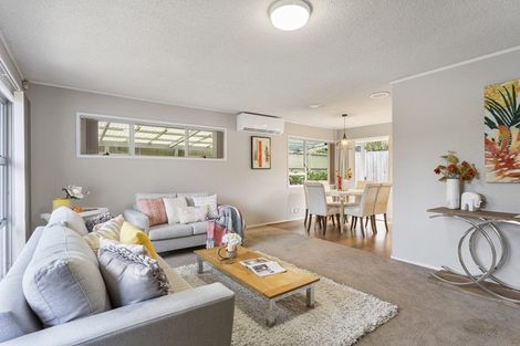 Photo of property in 2/12 Park Estate Road, Rosehill, Papakura, 2113