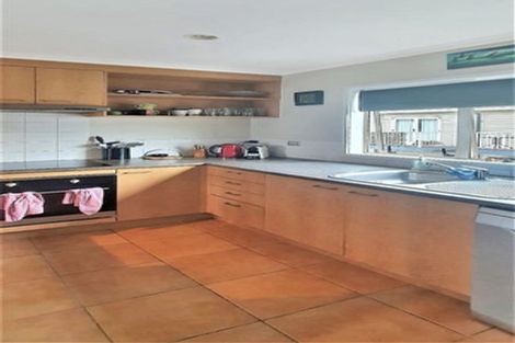 Photo of property in 4/49 Henderson Valley Road, Henderson, Auckland, 0612