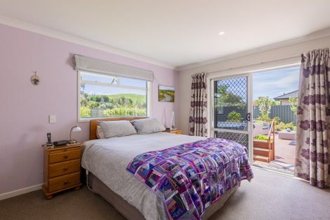 Photo of property in 10 Rochfort Street, Otane, 4202