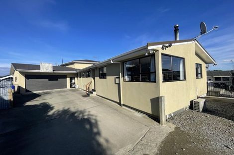 Photo of property in 8 Calder Place, Winton, 9720