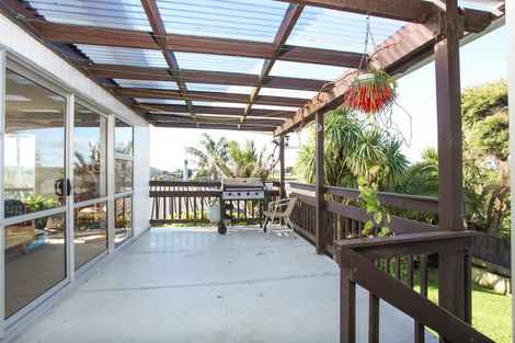 Photo of property in 3 Lorenzen Bay Road, Raglan, 3225