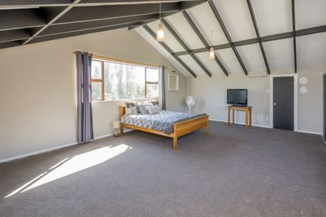 Photo of property in 531 Kawiu Road, Levin, 5572