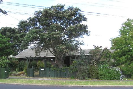Photo of property in 1/955a Beach Road, Torbay, Auckland, 0630