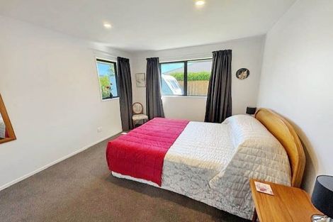 Photo of property in 6 Denton Street, Amberley, 7410