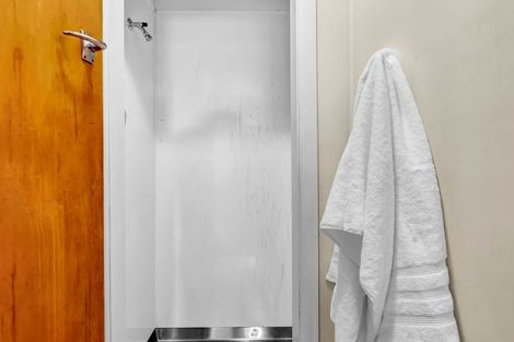 Photo of property in 5 Ranfurly Street, Frankleigh Park, New Plymouth, 4310