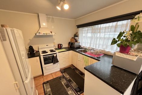Photo of property in 1/12 Bernina Place, Weymouth, Auckland, 2103