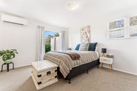 Photo of property in 11b Waiora Road, Stanmore Bay, Whangaparaoa, 0932