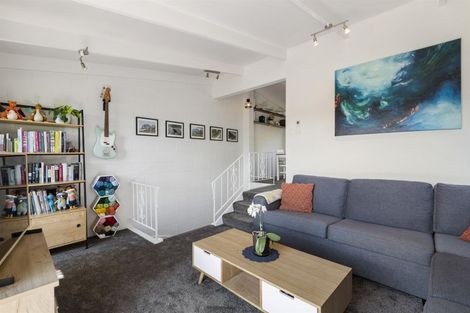 Photo of property in 9/7 Balmain Road, Birkenhead, Auckland, 0626