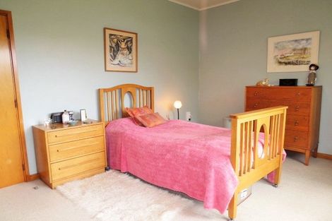 Photo of property in 4 Faraday Street, Carterton, 5713