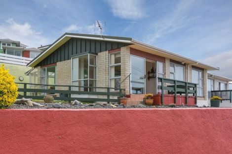 Photo of property in 3 Findlay Street, Moturoa, New Plymouth, 4310