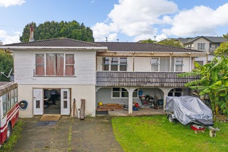 Photo of property in 13 Emirau Place, Glenfield, Auckland, 0629