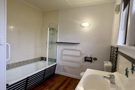 Photo of property in 2 Craig Road, Milford, Auckland, 0620