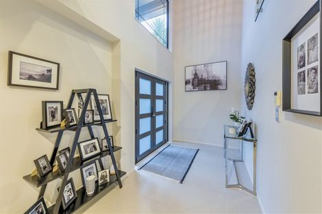 Photo of property in 137 Luckens Road, West Harbour, Auckland, 0618