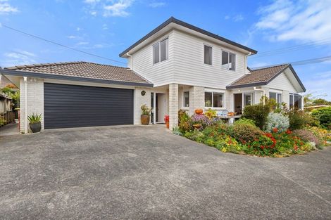 Photo of property in 2/21 Watea Road, Torbay, Auckland, 0630