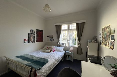 Photo of property in 27 Mckinley Crescent, Brooklyn, Wellington, 6021