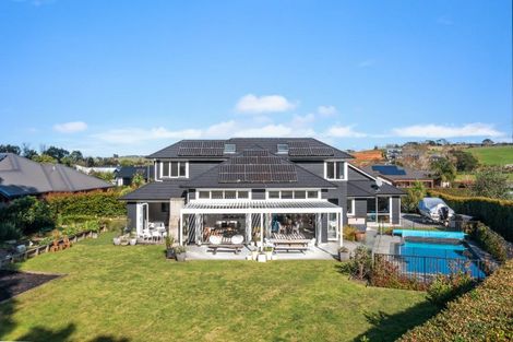 Photo of property in 32 Awanui Crescent, Matakana, 0985