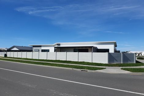 Photo of property in 33 Waimakariri Drive, Te Awa, Napier, 4110