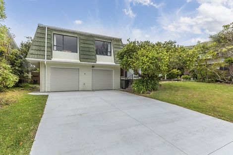 Photo of property in 14 Balliol Drive, Tawa, Wellington, 5028