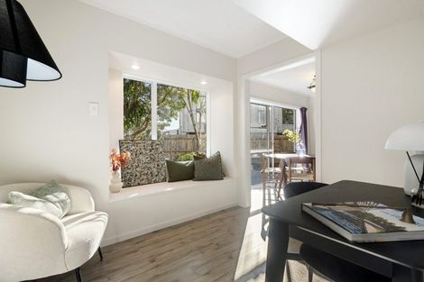 Photo of property in 2/5 Stanley Avenue, Milford, Auckland, 0620