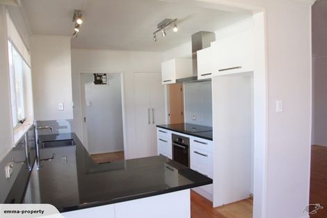 Photo of property in 7 Mchardy Place, Glenfield, Auckland, 0627