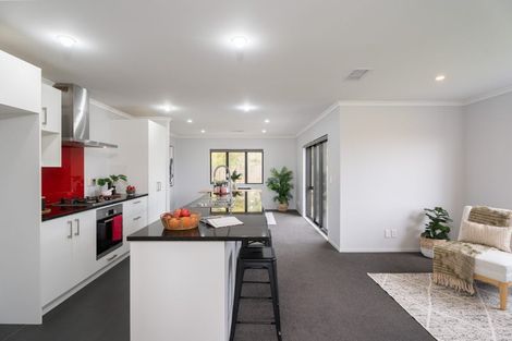 Photo of property in 36 Havana Rise, Grenada Village, Wellington, 6037