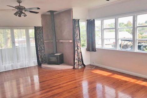 Photo of property in 17 Posa Avenue, Henderson, Auckland, 0612