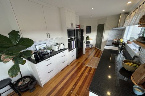 Photo of property in 26 Maple Grove, Maungaraki, Lower Hutt, 5010