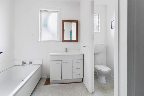 Photo of property in 26 Roseanne Road, Manurewa, Auckland, 2102