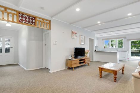 Photo of property in 2 Kellow Street, Wallaceville, Upper Hutt, 5018