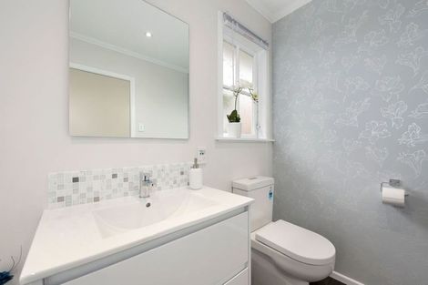 Photo of property in 75 Norana Road, Timberlea, Upper Hutt, 5018