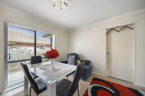 Photo of property in 8 Maadi Place, Papakura, 2110